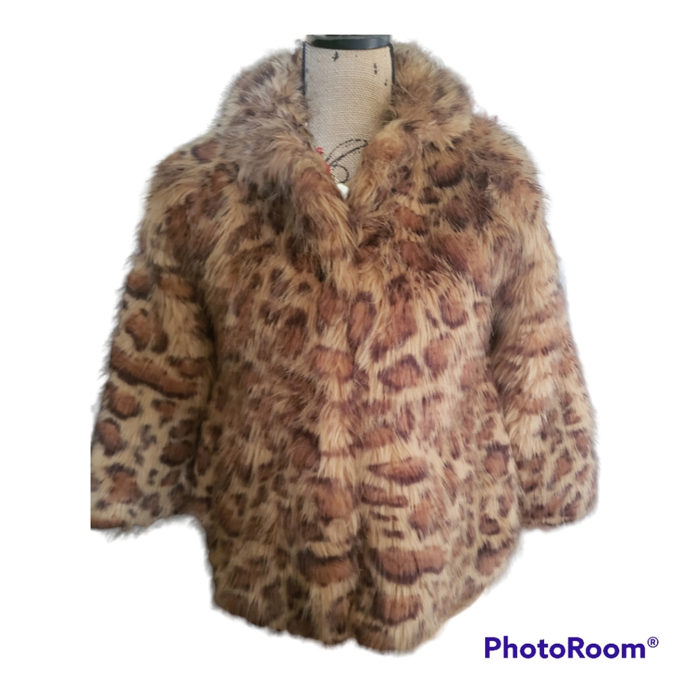 💥SOLD💥Leopard faux fur coat